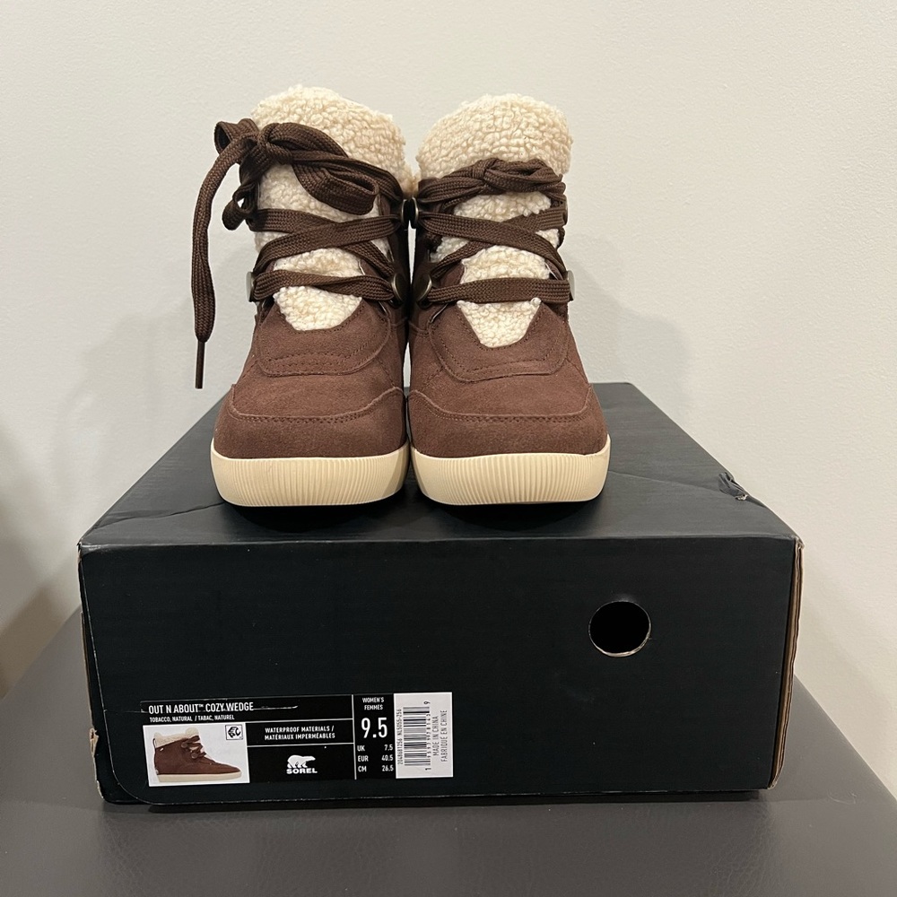 SOREL Out N About Cozy Wedge boot - Picture 8 of 11